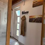 Lägenhet Familienparadies 87m2 - Haushaelfte Mit Garten