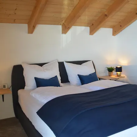 Familienparadies Am Bodensee - 87m2 Haushaelfte Mit Garten & Heimkino Apartment *