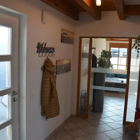 Familienparadies 87m2 - Haushaelfte Mit Garten