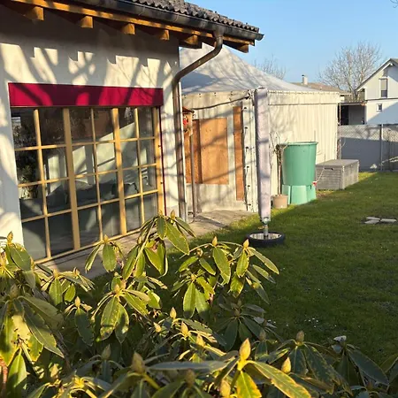 Apartment Familienparadies 87m2 - Haushaelfte Mit Garten