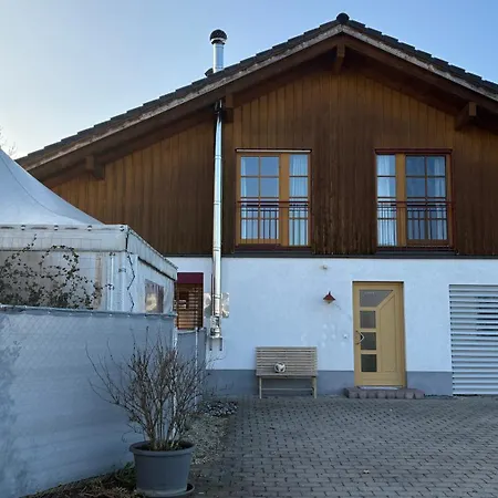 Apartment Familienparadies 87m2 - Haushaelfte Mit Garten *