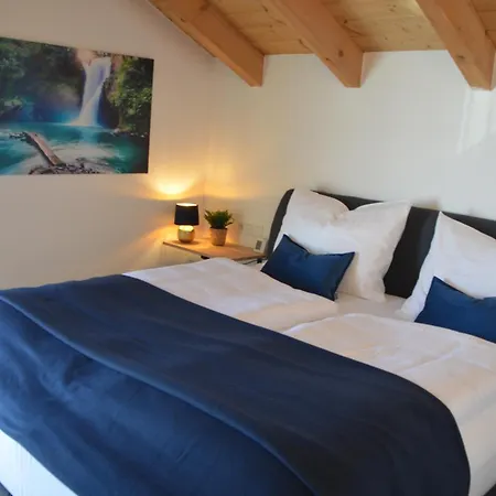 Apartment Familienparadies 87m2 - Haushaelfte Mit Garten *