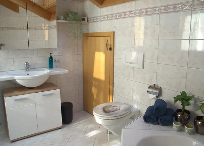 Apartment Familienparadies 87m2 - Haushaelfte Mit Garten *