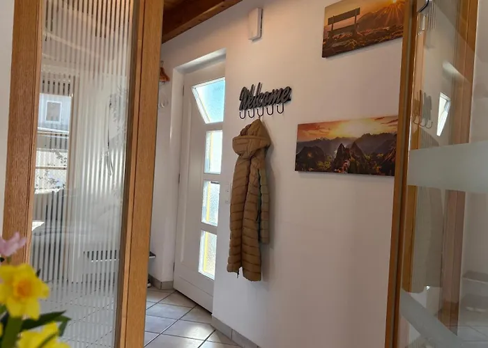 Apartment Familienparadies 87m2 - Haushaelfte Mit Garten